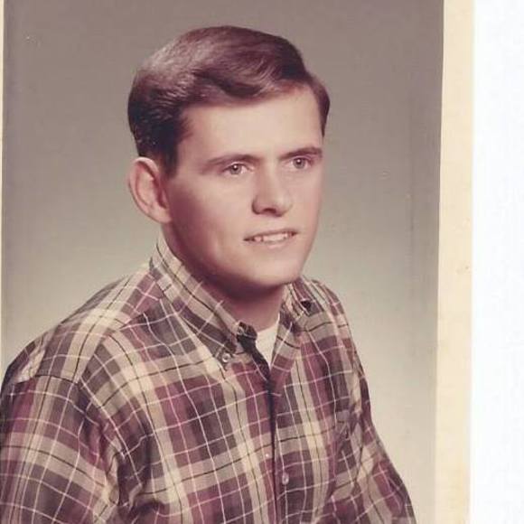 Profile Picture of Tommy Grant (@thomaslgrant) on Poshmark