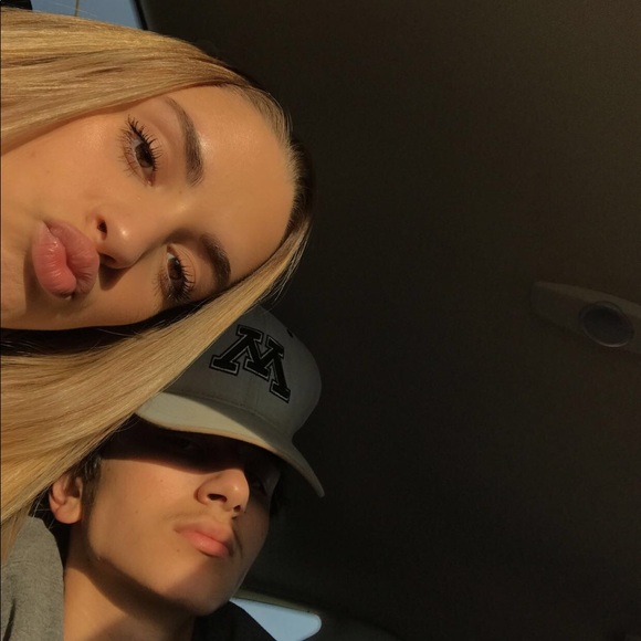 Profile Picture of Mackenzie Retterath (@mretterath) on Poshmark