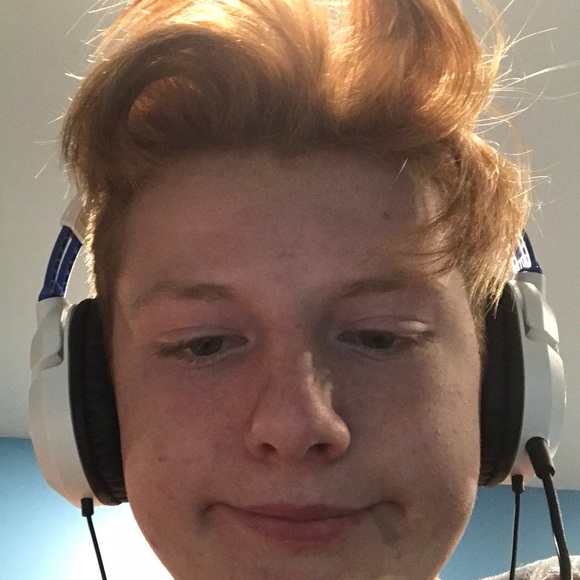 Profile Picture of Alex Jones (@alexjones0456) on Poshmark