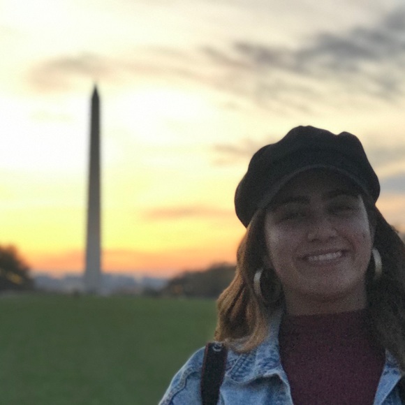 Profile Picture of Yaritza Alicea (@yaritzalicea) on Poshmark