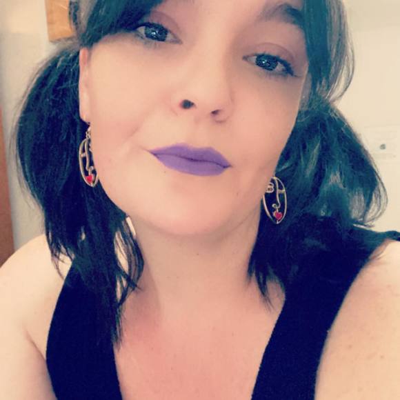 Profile Picture of Jess Conley (@jessfconley) on Poshmark