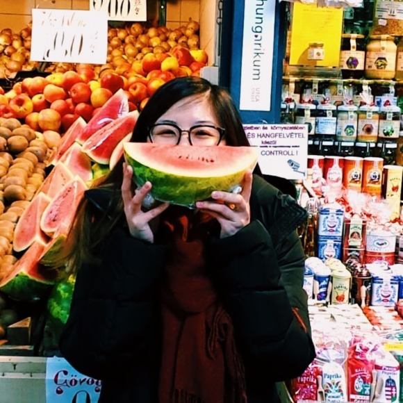 Melanie Ly - Poshmark Profile Picture of Melanie Ly (@watermel0nie) on Poshmark