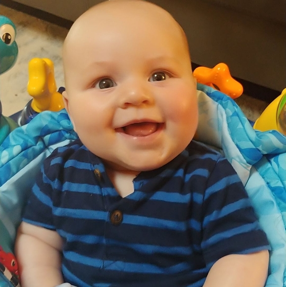 Profile Picture of Shelly Stokes (@samstoke) on Poshmark