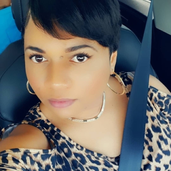 Profile Picture of Chloe' Mckay (@caramel_chloe) on Poshmark