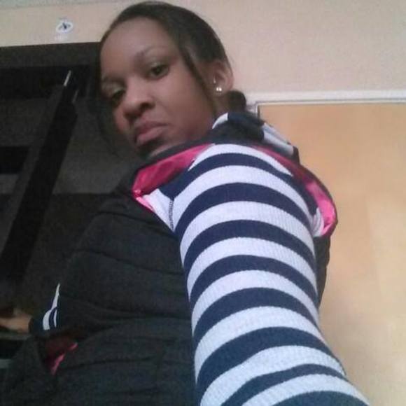 Profile Picture of Robin Peguese (@robinmichelle31) on Poshmark