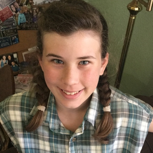 Profile Picture of Averie Gamotis (@rambunctious_me) on Poshmark