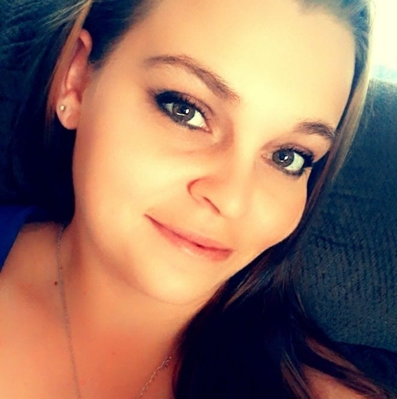 Profile Picture of Alice Nixon (@southrngrl56) on Poshmark