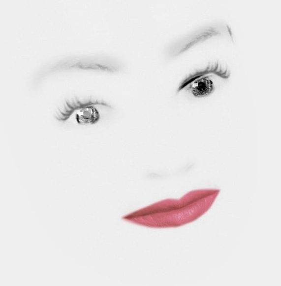 Profile Picture of Amber Gurule (@ambergurule) on Poshmark