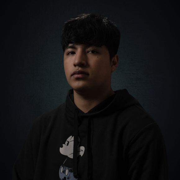 Profile Picture of Daniel Garcia (@danielgarcia786) on Poshmark