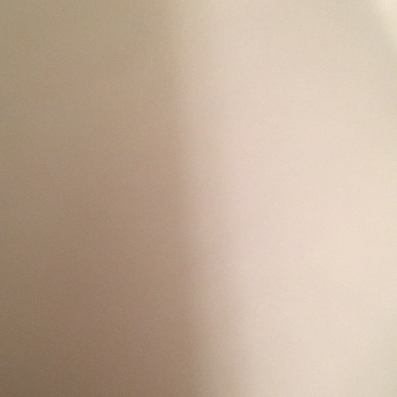 Profile Picture of Tori Nunnally (@torinun) on Poshmark