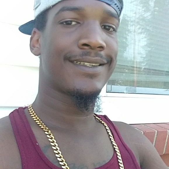 Profile Picture of John Hickmon (@jgucciswagg) on Poshmark