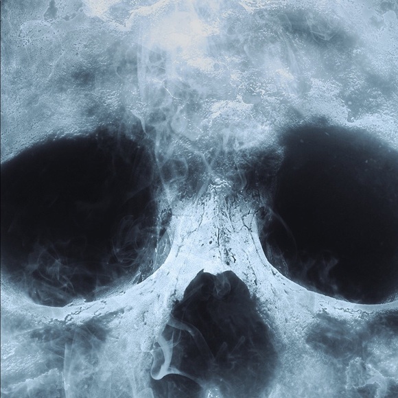 Profile Picture of Kellie Dysinger (@kell64) on Poshmark