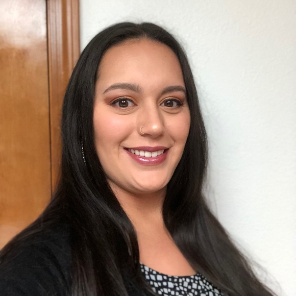 Profile Picture of Analisa Coffrin (@analisacoffrin) on Poshmark