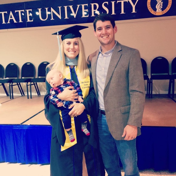 Profile Picture of Kim Holleman (@kennedykim11) on Poshmark