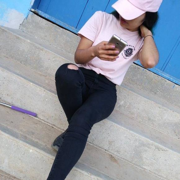 Profile Picture of Perez Perez (@perezperez966) on Poshmark