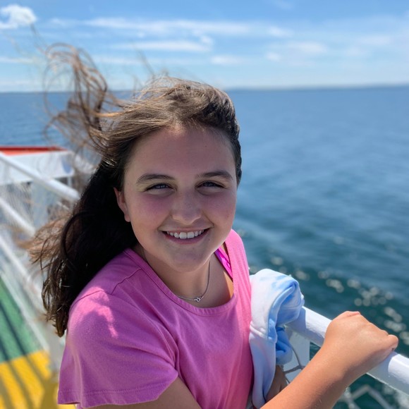 Profile Picture of Shelly Coones (@shellycoones) on Poshmark