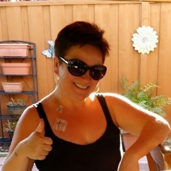 Profile Picture of Karen Larsen (@klarsen711) on Poshmark