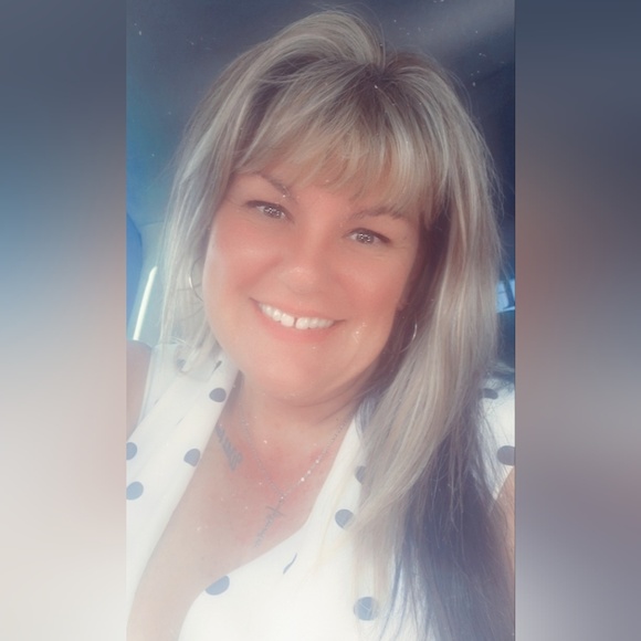Profile Picture of Teri Avrett (@usmcwife3131) on Poshmark