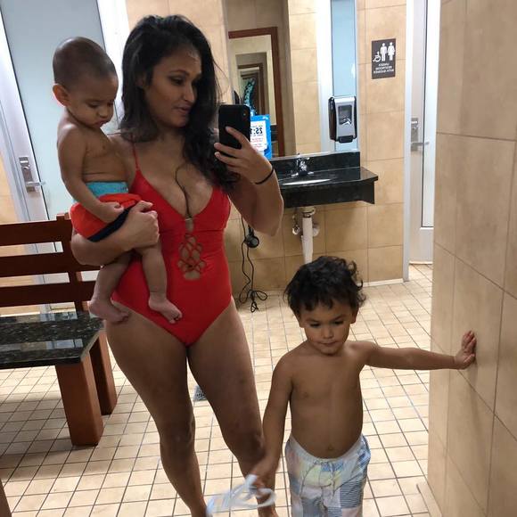 Profile Picture of Belu Collantes (@bluesie107) on Poshmark