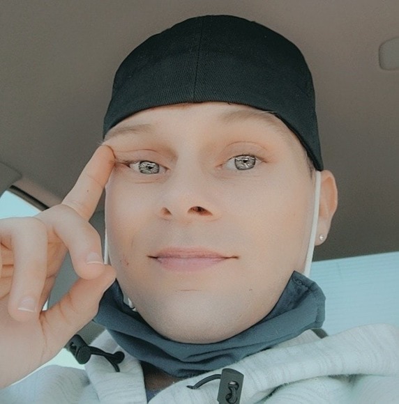 Profile Picture of David Vidrine (@davidvidrine12) on Poshmark