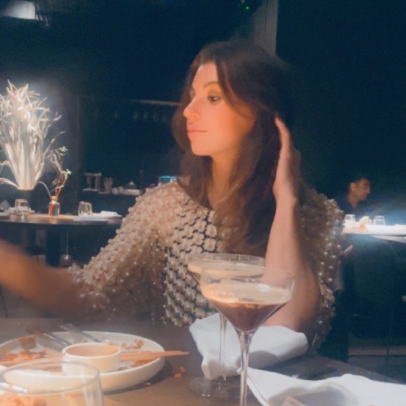 Profile Picture of Layla Wolfberg (@laylawolfberg) on Poshmark