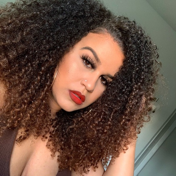 Profile Picture of Sarina Creswell (@rinanicole_) on Poshmark