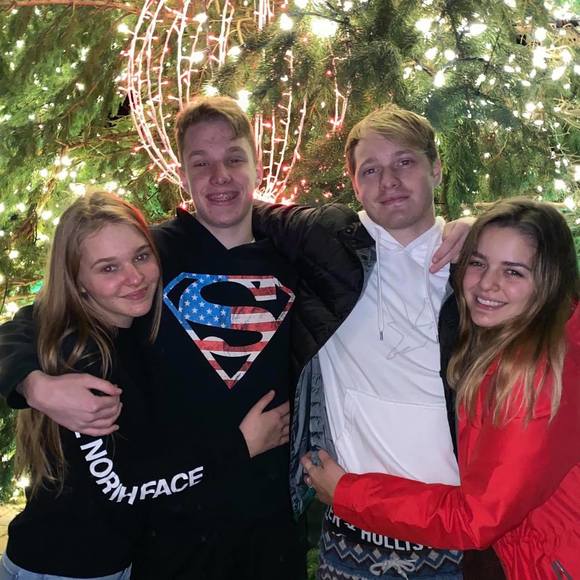 Profile Picture of Kimann Breihof (@kimdanurz) on Poshmark