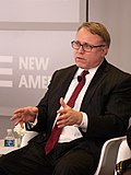 Profile Picture of Douglas Ollivanton Wikipedia