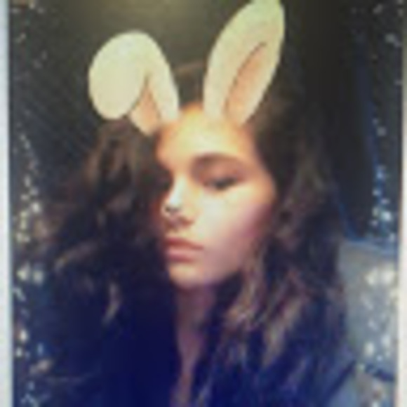 Profile Picture of Stephanie Frolick (@s_frolick) on Poshmark