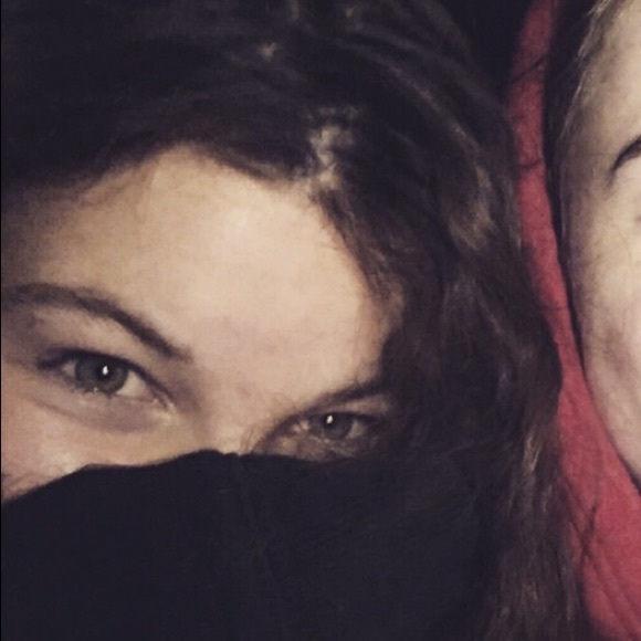 Profile Picture of Katherine Chase (@katherinecha810) on Poshmark