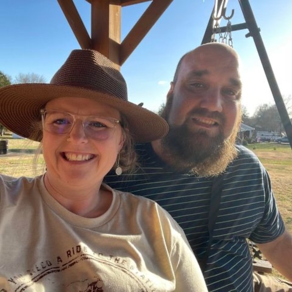 Profile Picture of Blair Martin (@starshearts85) on Poshmark