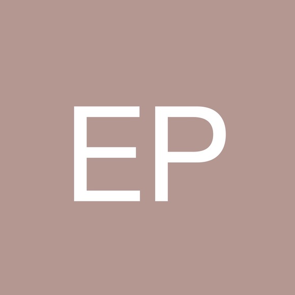 Profile Picture of Elyssia Panoo (@crybxby707) on Poshmark