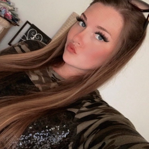Profile Picture of Rachel Mcbay (@rmcbay10) on Poshmark