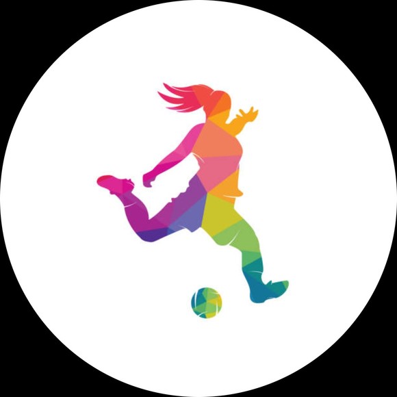 Profile Picture of Catherine Chung (@lesliestlouis) on Poshmark