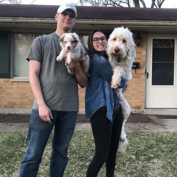 Profile Picture of Alex Kapis (@alexkapis) on Poshmark