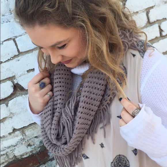 Profile Picture of Annaliese Paukert (@annaliesep20) on Poshmark