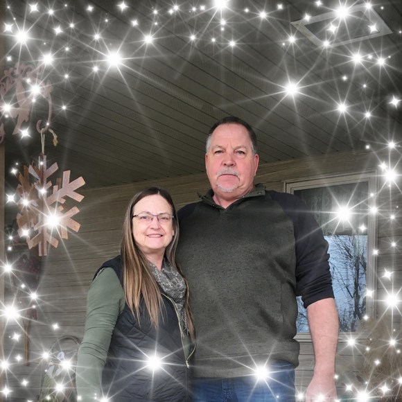 Profile Picture of Kim Lashinski (@kimlashinski) on Poshmark