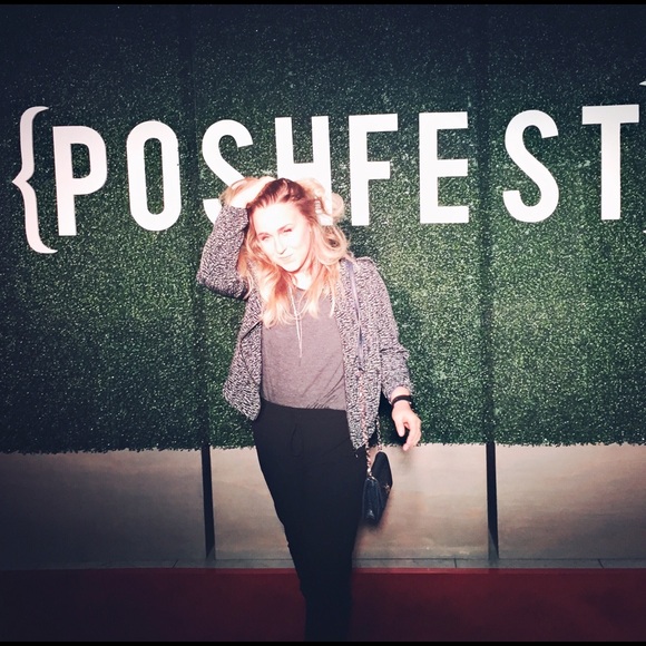 Profile Picture of Meg Carrier (@megcarrier) on Poshmark