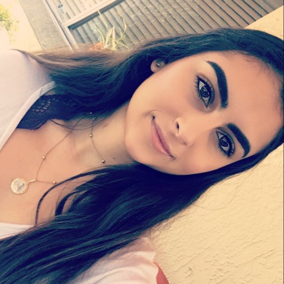 Profile Picture of Karla Aguilera (@karla0597) on Poshmark