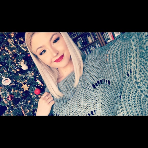 Profile Picture of Molly Skalski (@mollyshea8499) on Poshmark