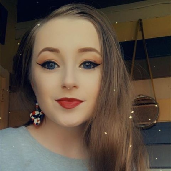 Profile Picture of Morgan Addison (@chipmunk1998) on Poshmark