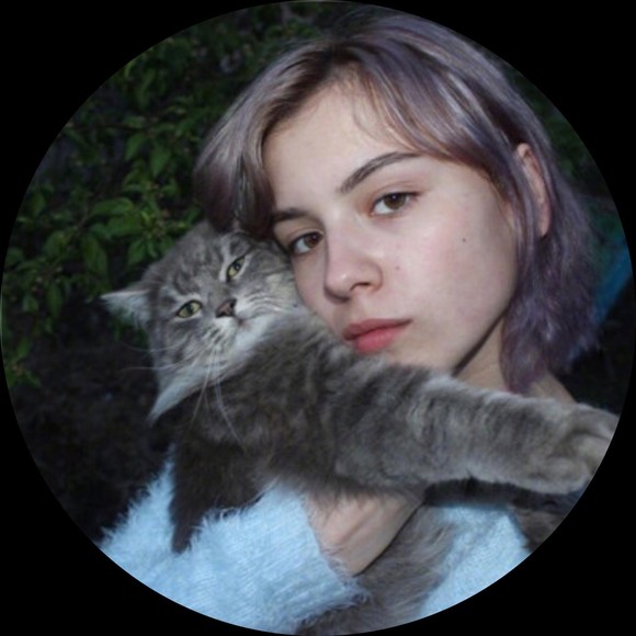 Profile Picture of Eri Torpey (@seymoursomeday) on Poshmark