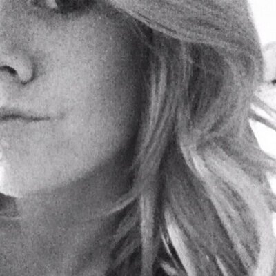 Profile Picture of Claire Hourihan (@PebbleRose) on Twitter