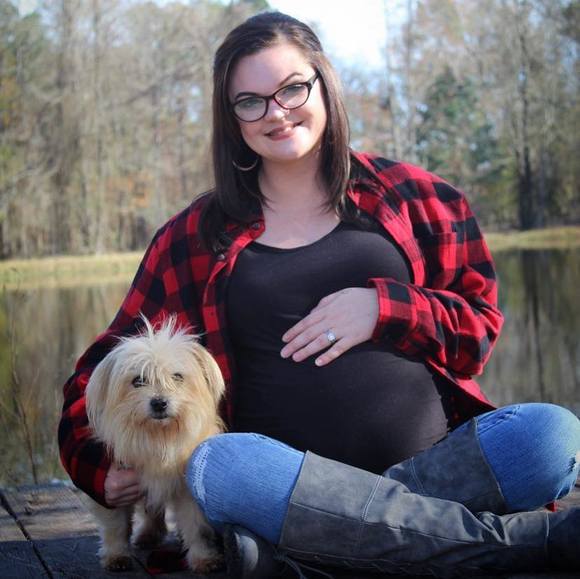 Profile Picture of Alecia Boyd (@leci_marie) on Poshmark