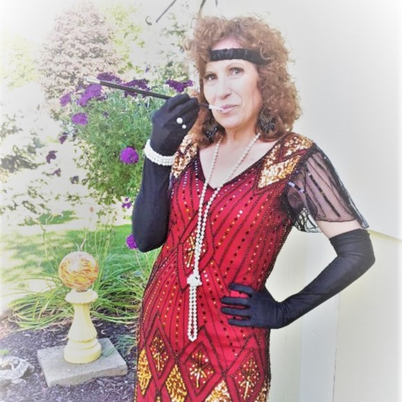 Profile Picture of Joanne Lum (@byoutofull) on Poshmark