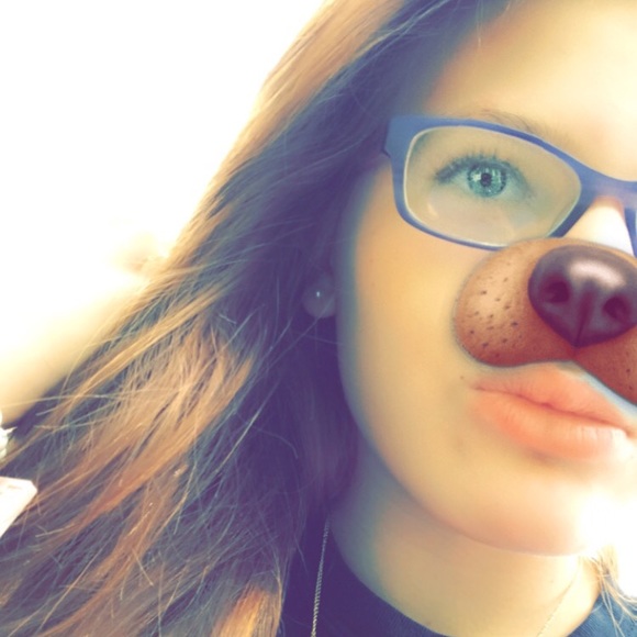 Profile Picture of Haley Maples (@haleymaples) on Poshmark