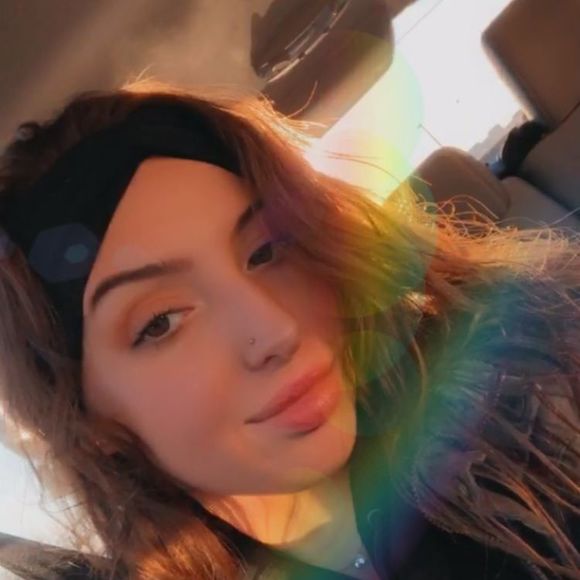 Profile Picture of Corina Chorak (@corinachorak) on Poshmark