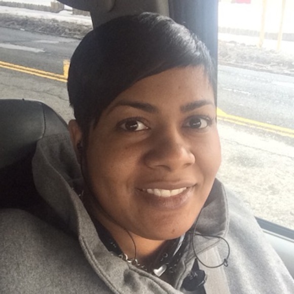 Profile Picture of Finis Calhoun (@finis_calhoun) on Poshmark