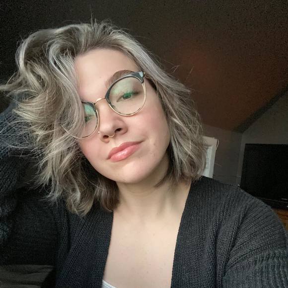 Profile Picture of Jenna Marcinkowski (@jennabanana) on Poshmark