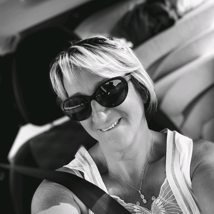 Profile Picture of Lise Beauchamp (@lisebeauchamp) on Tiktok